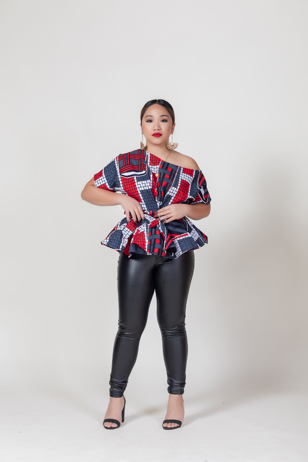 Tope Print One-Shoulder Peplum Top